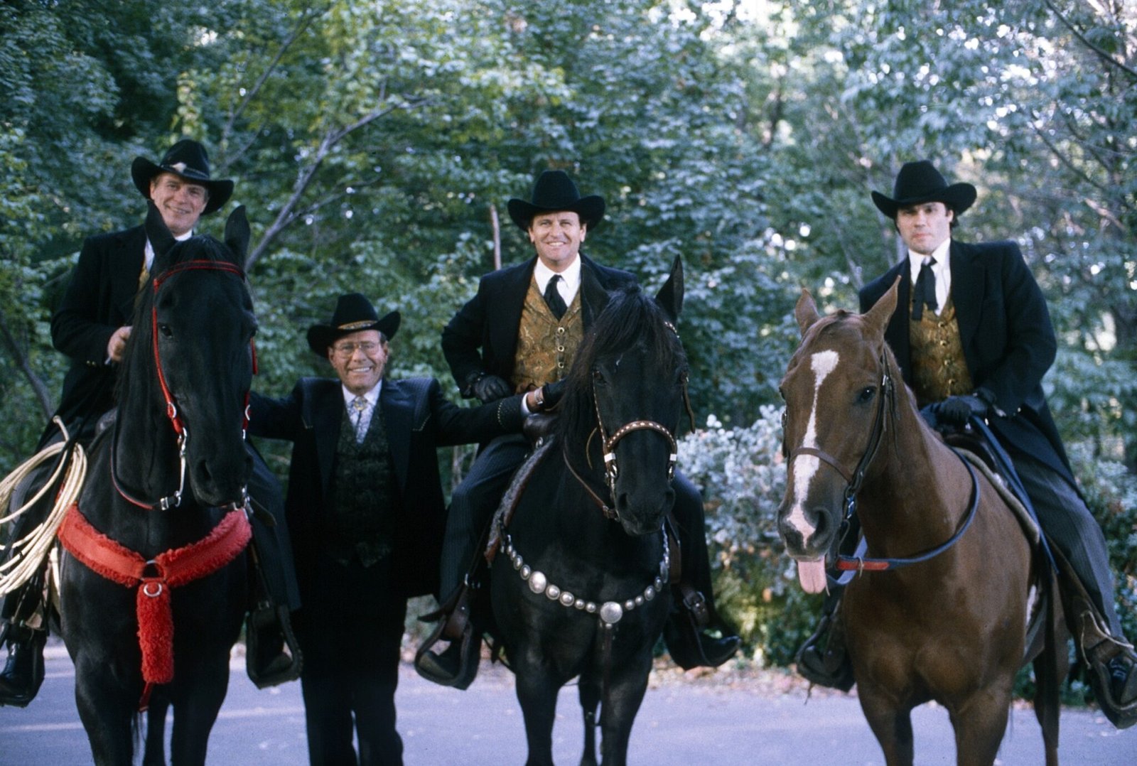 12 Soap Operas from the ’70s That Went Completely Off the Rails (and We